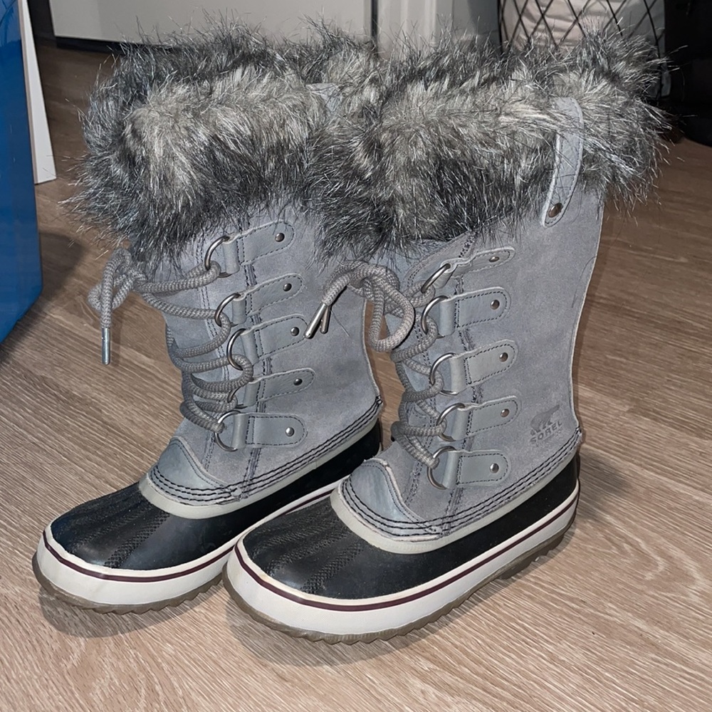 Sorel Joan of Attic boots grey